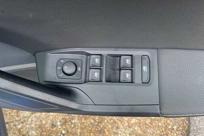 SEAT Arona 1.0 TSI 115 XPERIENCE Lux 5dr